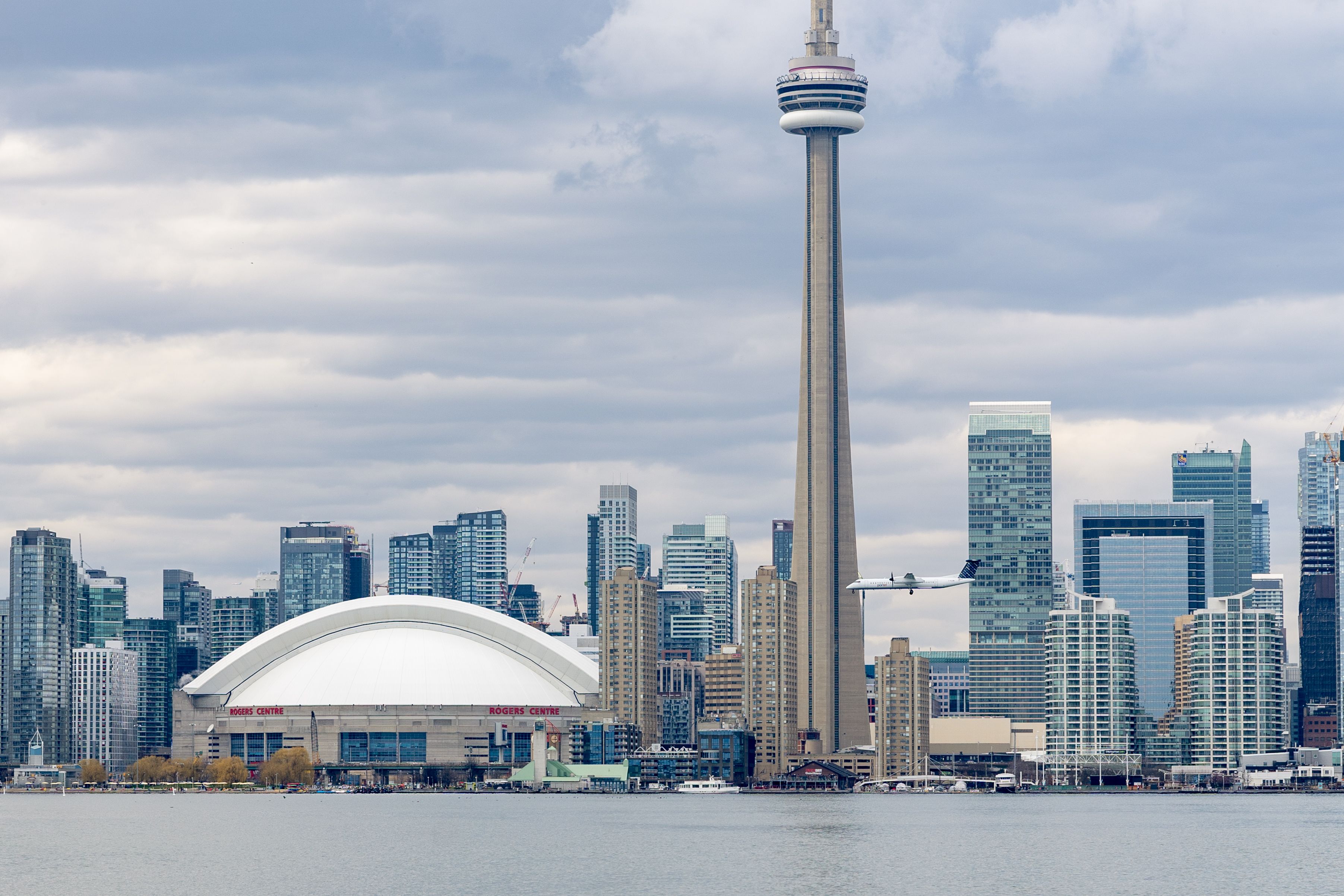 Toronto skyline with the CN Tower